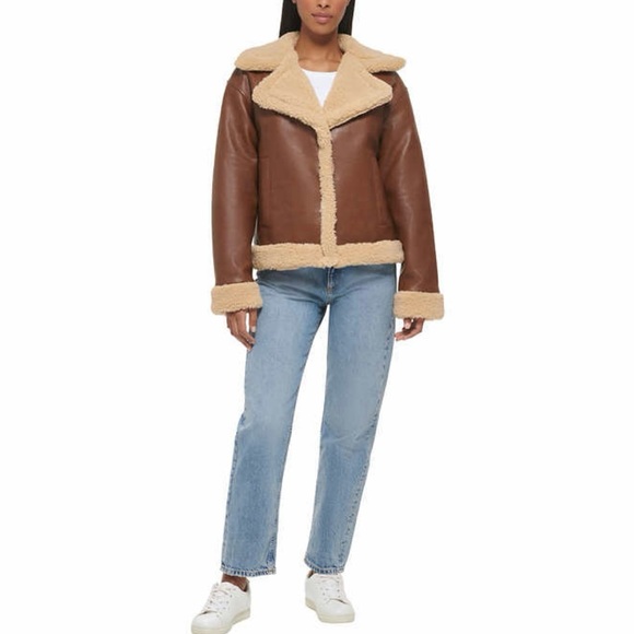 NWT Levi’s Ladies Faux Leather Trucker Jacket - Picture 10 of 10